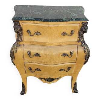 Commode galbée style Louis XV en marqueterie en loupe d'orme et bronze