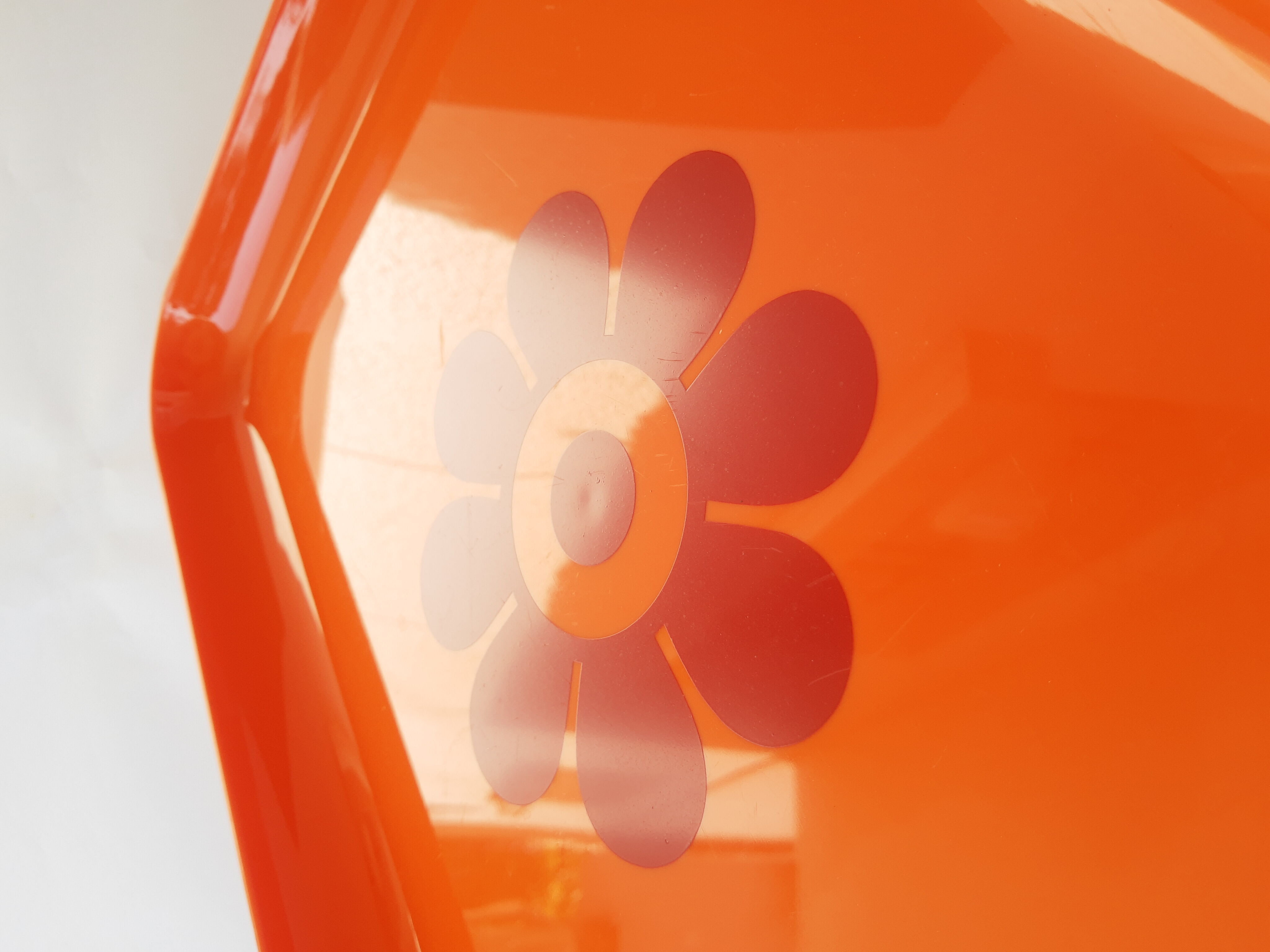 Orange plastic tray Altuglas injected flower seventies 70s vintage