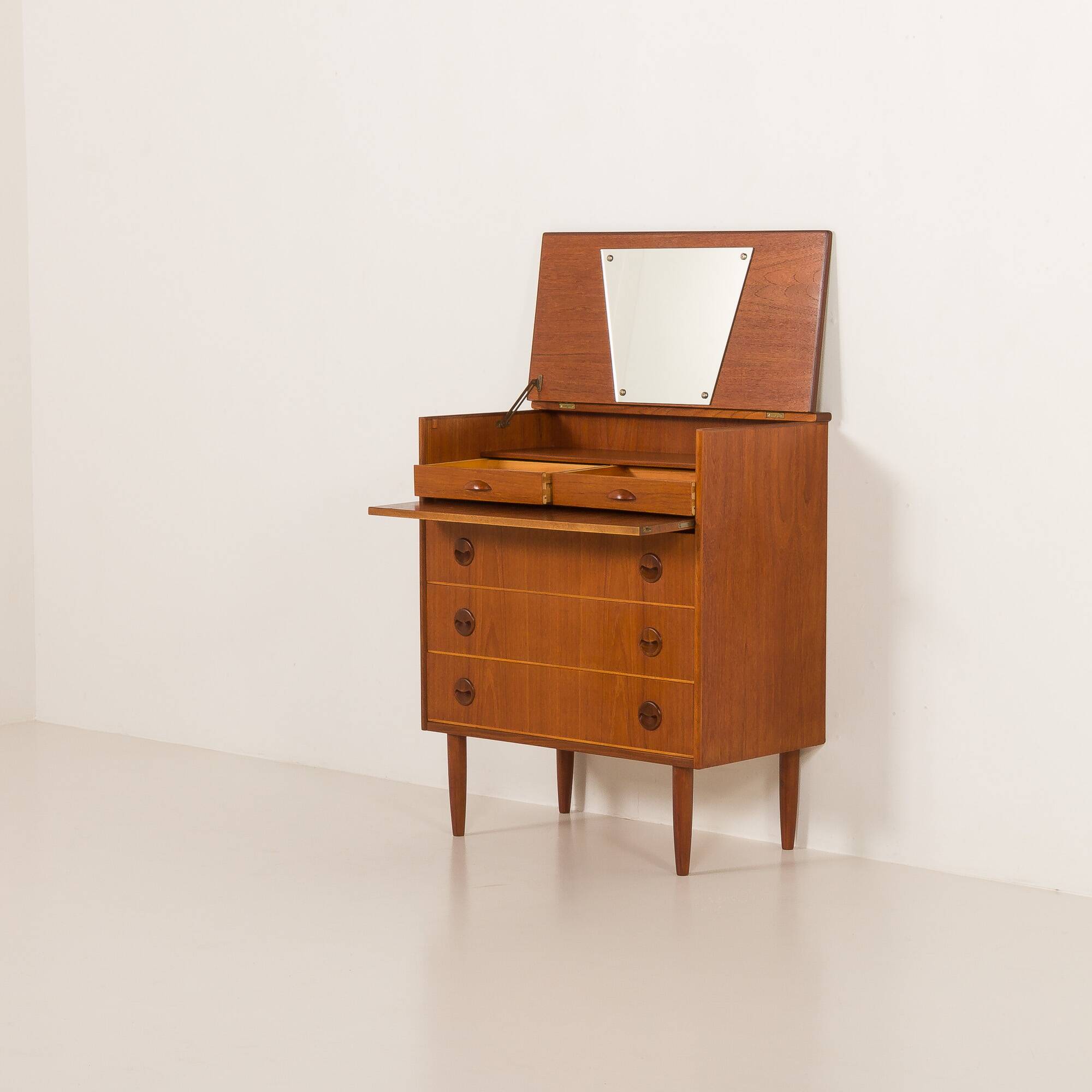 Danish mid century teak chest of drawers with hidden vanity, 1960s