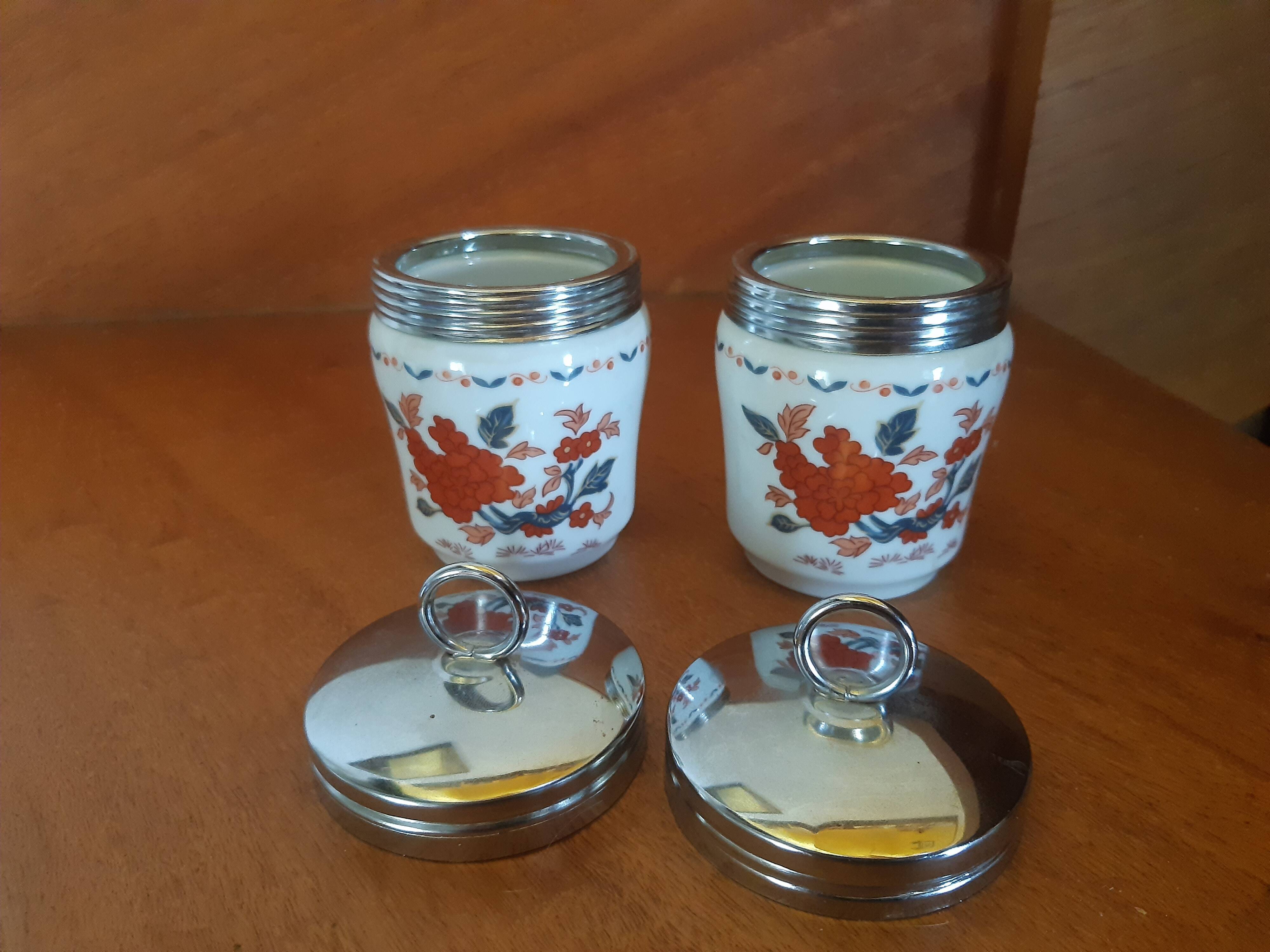 Baked egg in porcelain of paris, lot of 2