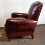 Club armchair, bulging back