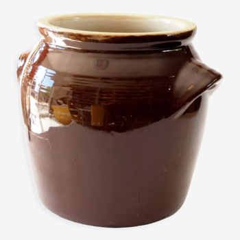 Jar with chocolate handle