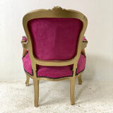 Fauteuil doré de style Louis XV