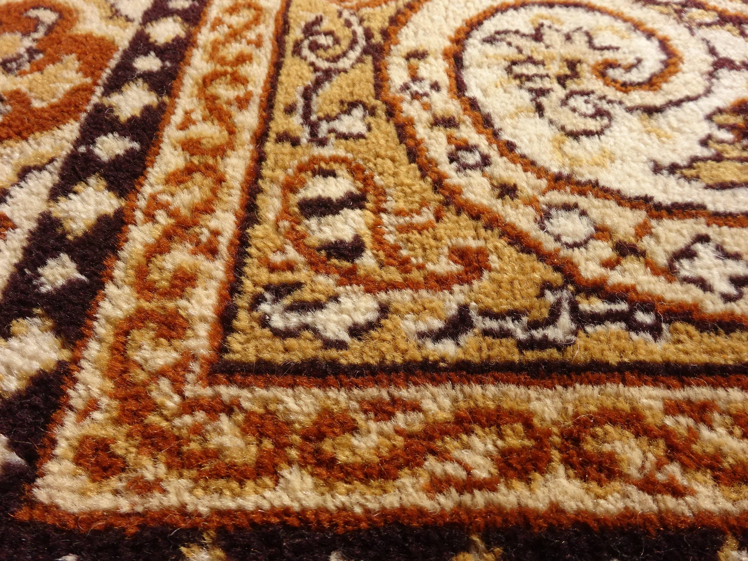 100% pure wool rug 170x230 cm