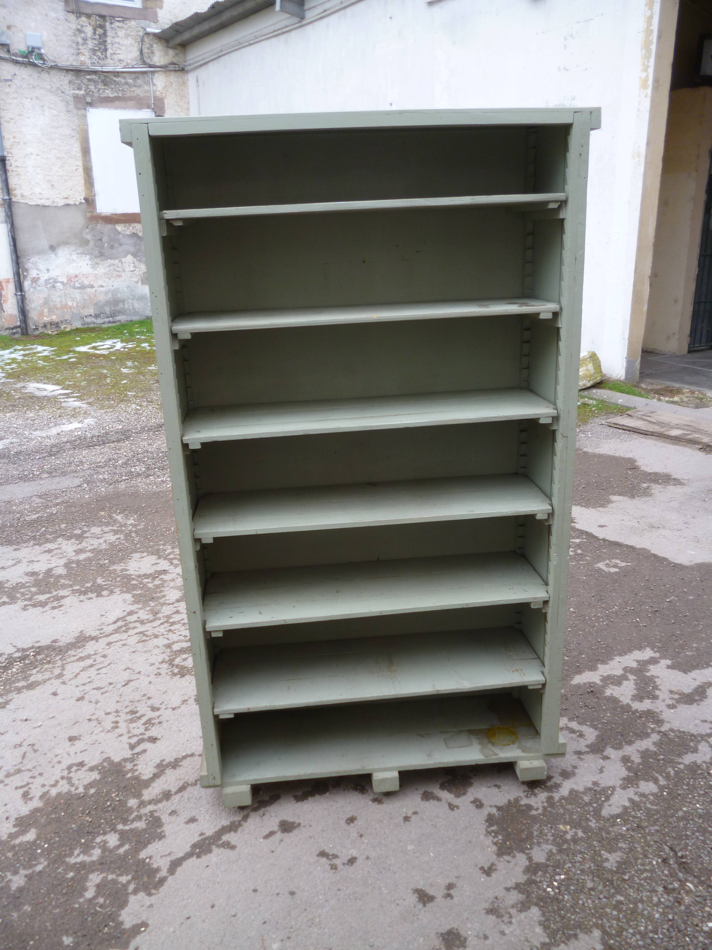 Workshop shelf in old wood green patina