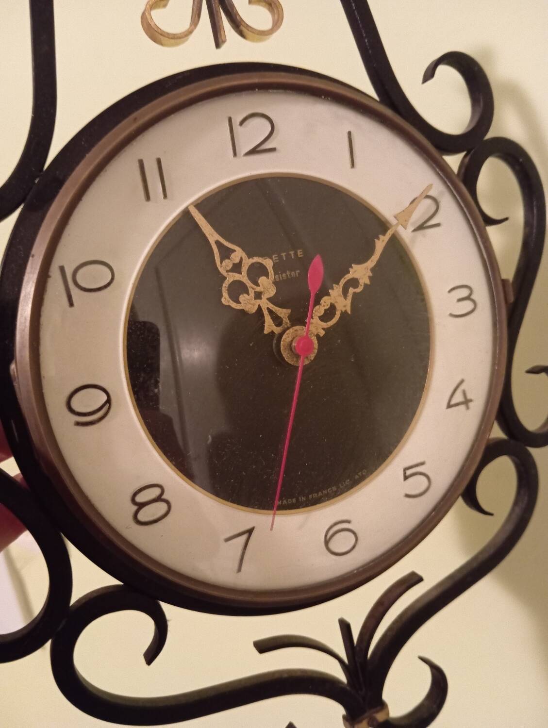 Horloge pendule murale fer forgé, de Vedette Transistor