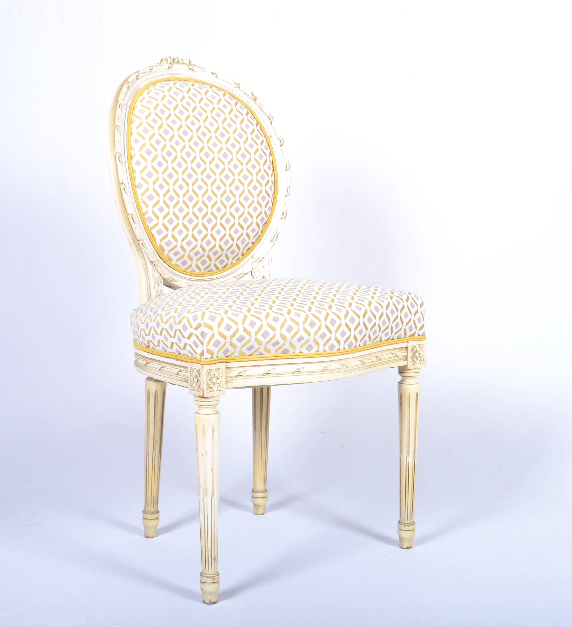 LouisXVI style medallion chair