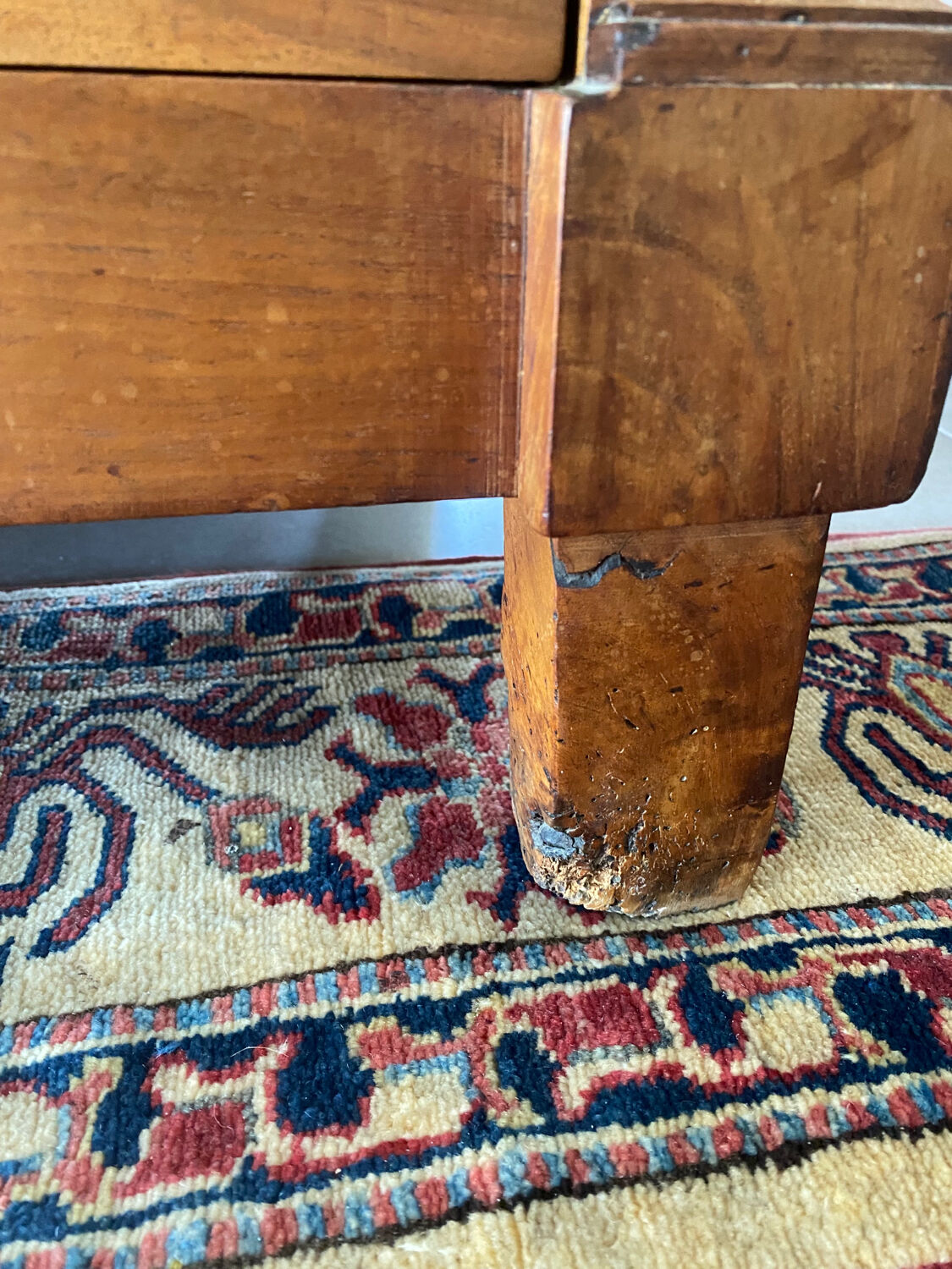 Antique chest of drawers 3 drawers