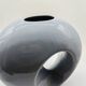 Superbe vase en céramique de Pierre Cardin des années 1970. Fabriqué en France.
