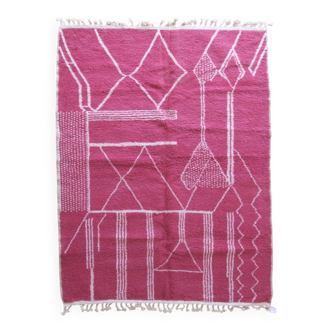 Contemporary Pink Rug - 253 x 184 cm