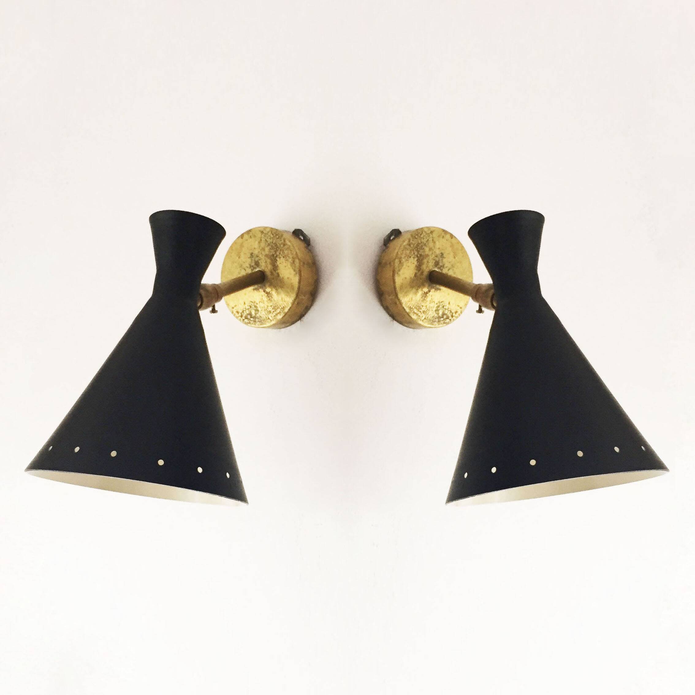 Set of three Italian wall lights in brass and lacquered iron, 1950s design
