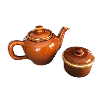 Teapot AND sugarpot