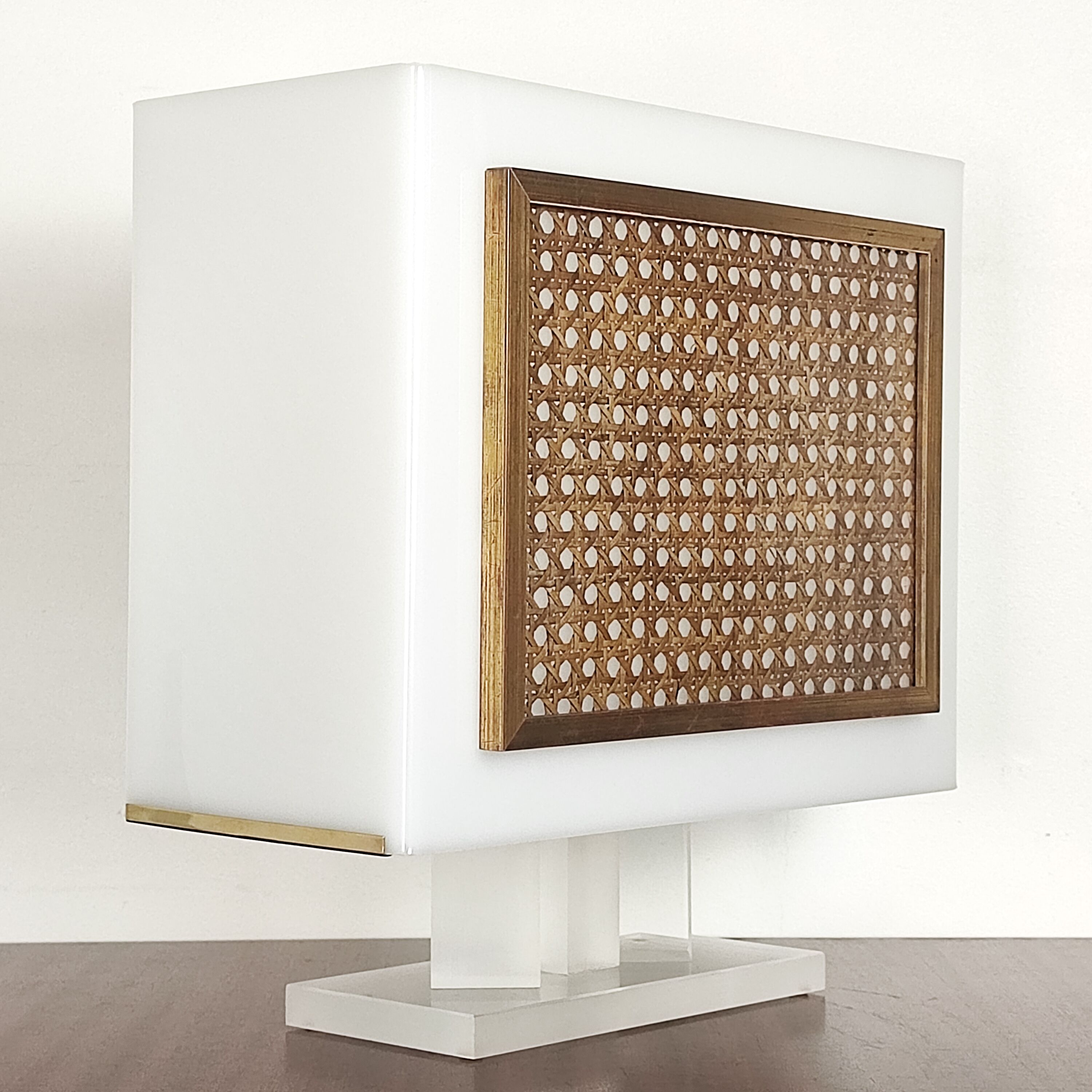 Italian lamp in plexiglass