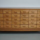 Meuble de mercerie ou comptoir de magasin ancien en érable et chêne britannique, années 1930