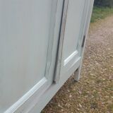 Mint-coloured parisian wardrobe