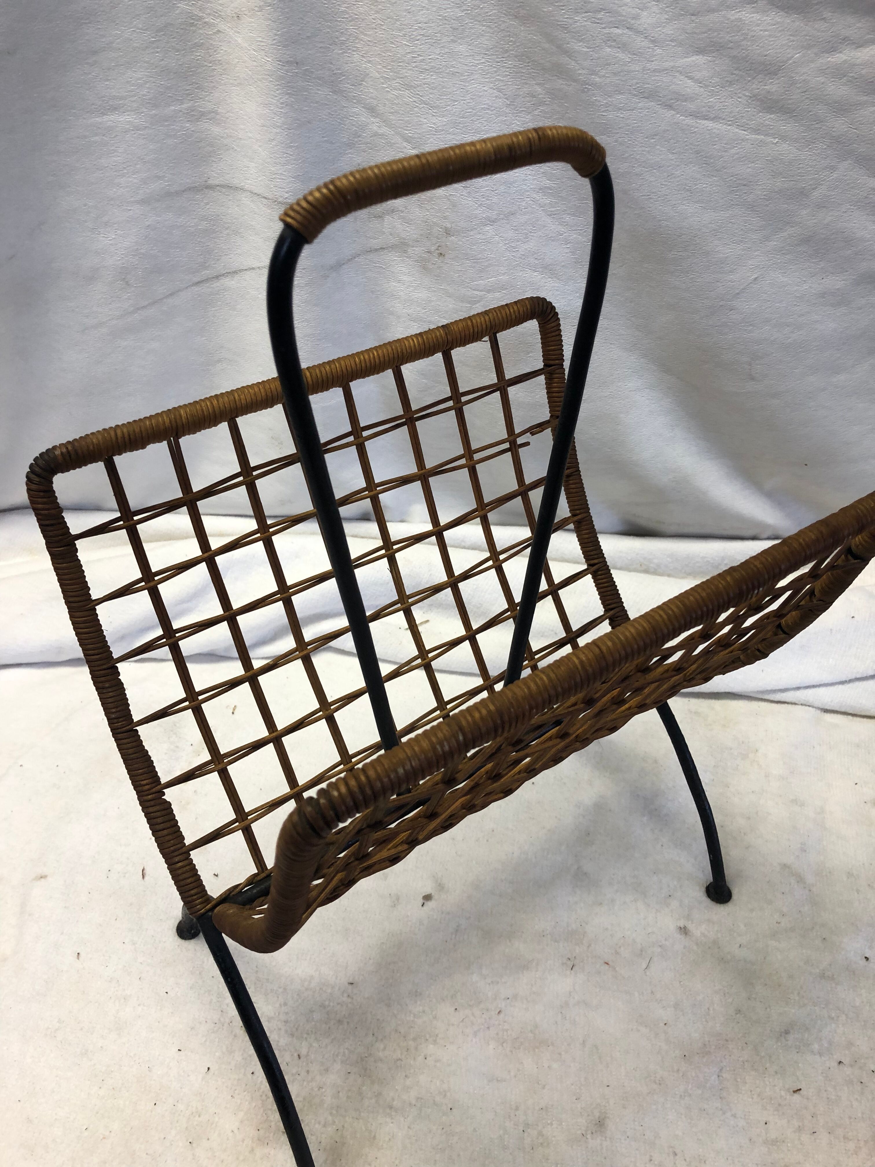 Vintage rattan magazine door