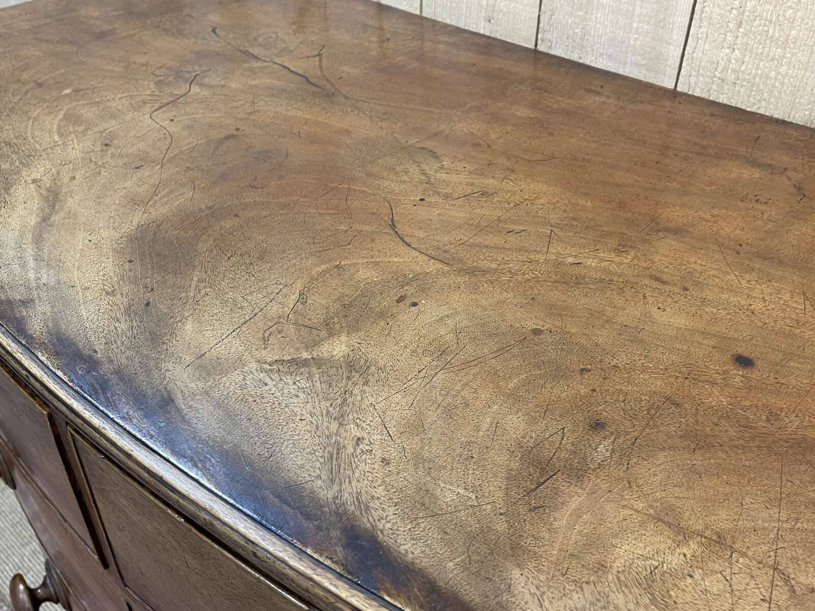 19th century Victorian mahogany chest of drawers