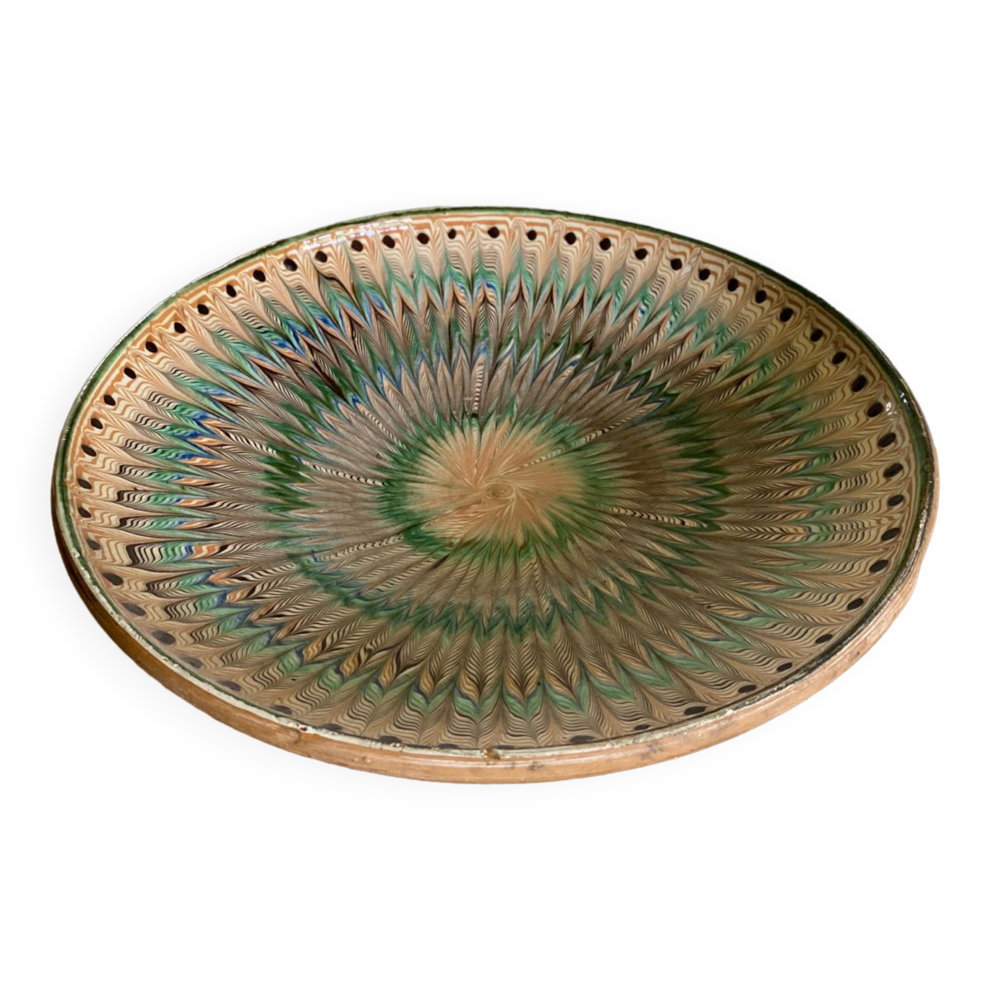 Assiette en terre cuite