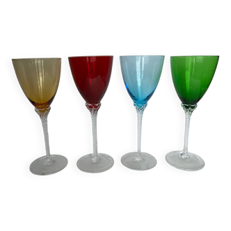 Lot de 4 verres à  pied de couleur