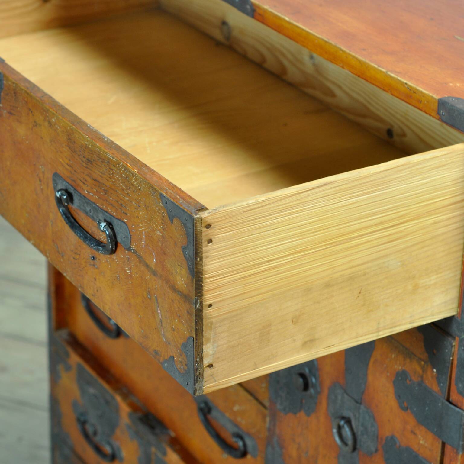 Commode japonaise Tansu, vers 1890