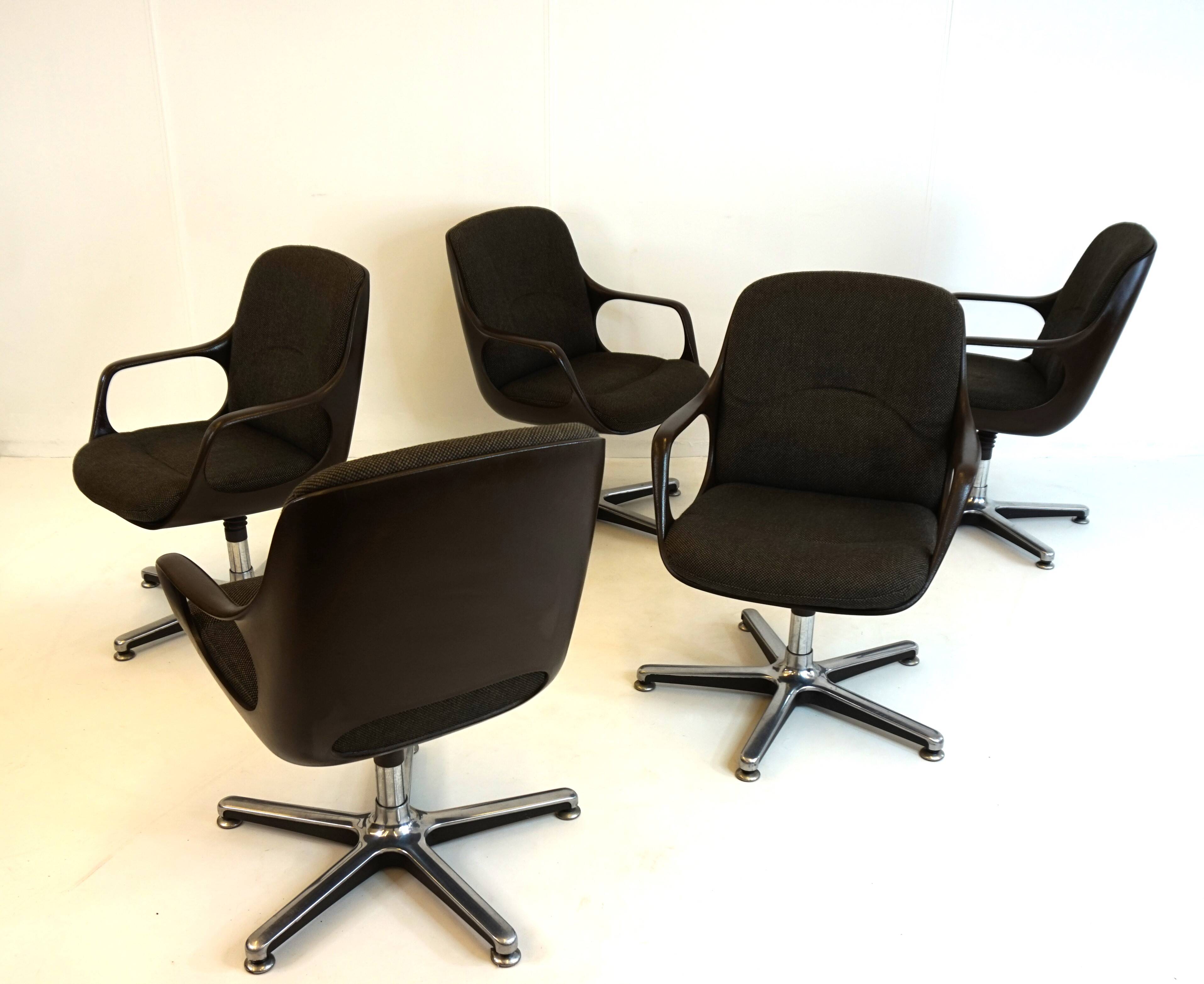 Set of 5 Chromcraft office armchairs