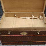 Checkerboard canvas travel trunk