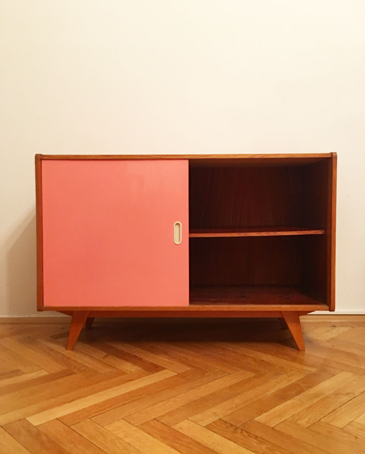 Buffet U 452 par Jiri Jiroutek for Interier Praha, 1960s