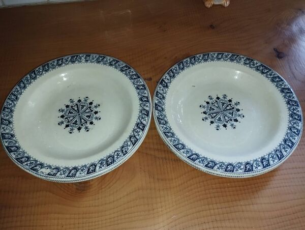 Service Vintage Salins “Henri II” – 8 Assiettes Plates & 5 Assiettes Creuse
