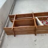 Wall mount pin "regain"