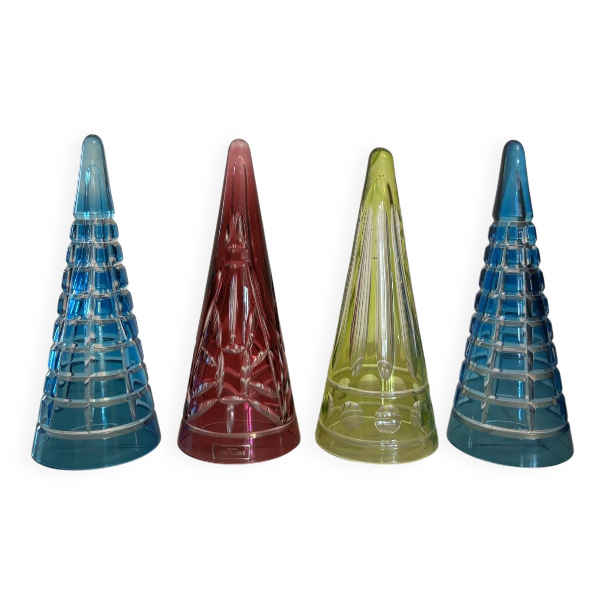 Set of 4 small glasses known as "cul sec" from Saint Louis in Colombine crystal.