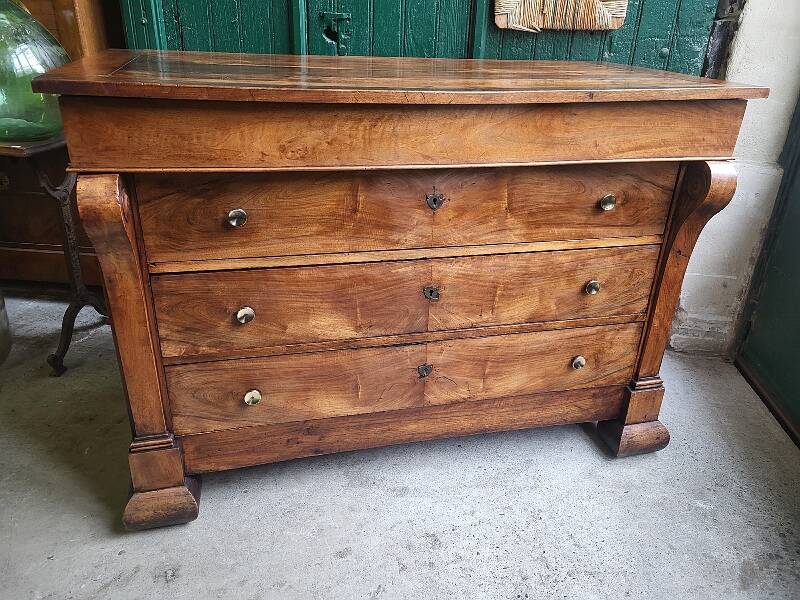 WALNUT STOCK CHEST WITH 4 DRAWERS AND A WOODEN TOP FROM THE 19TH CENTURY