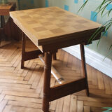 Extendable table Scandinavian design.
