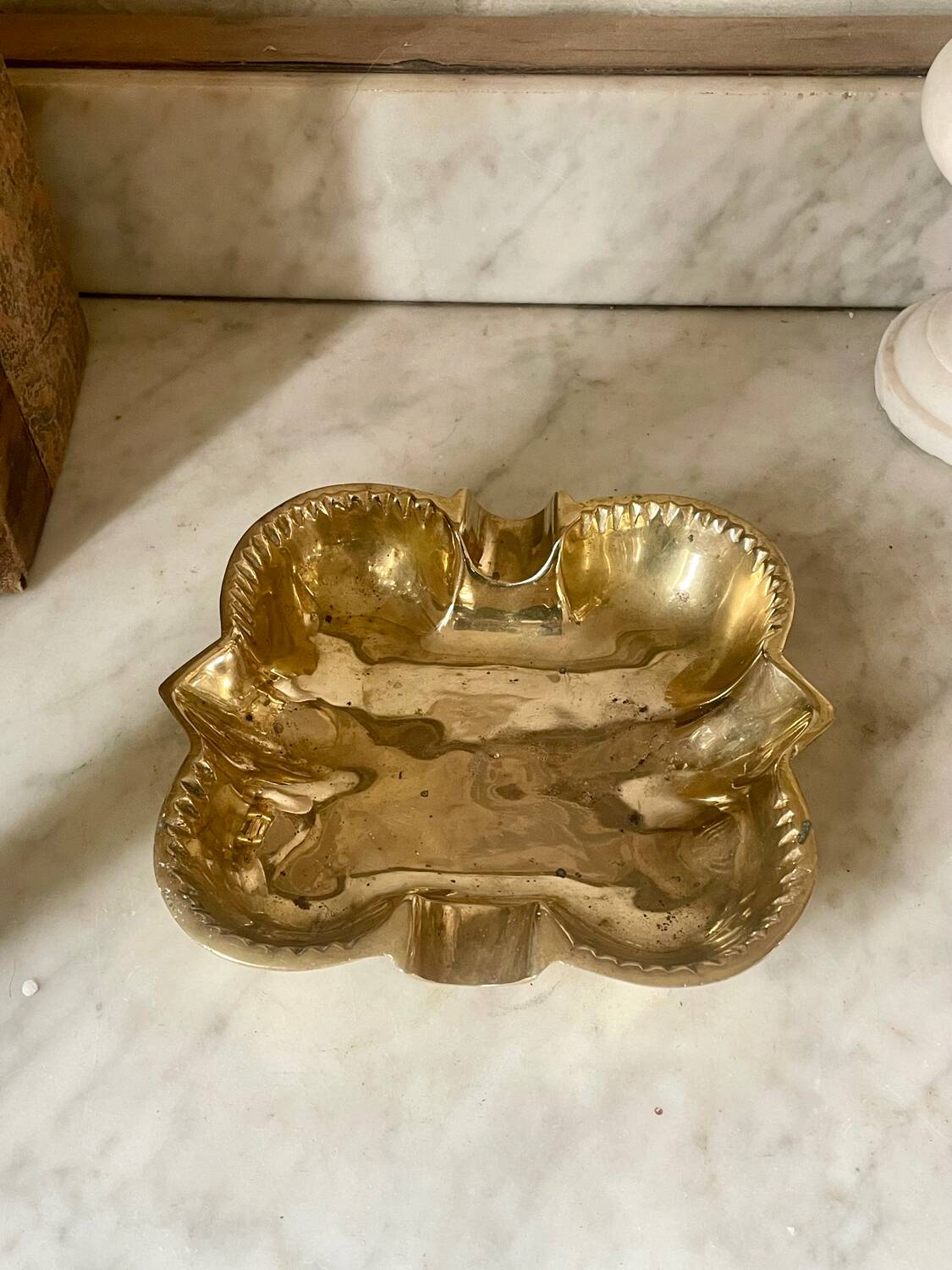 Solid brass cigar ashtray