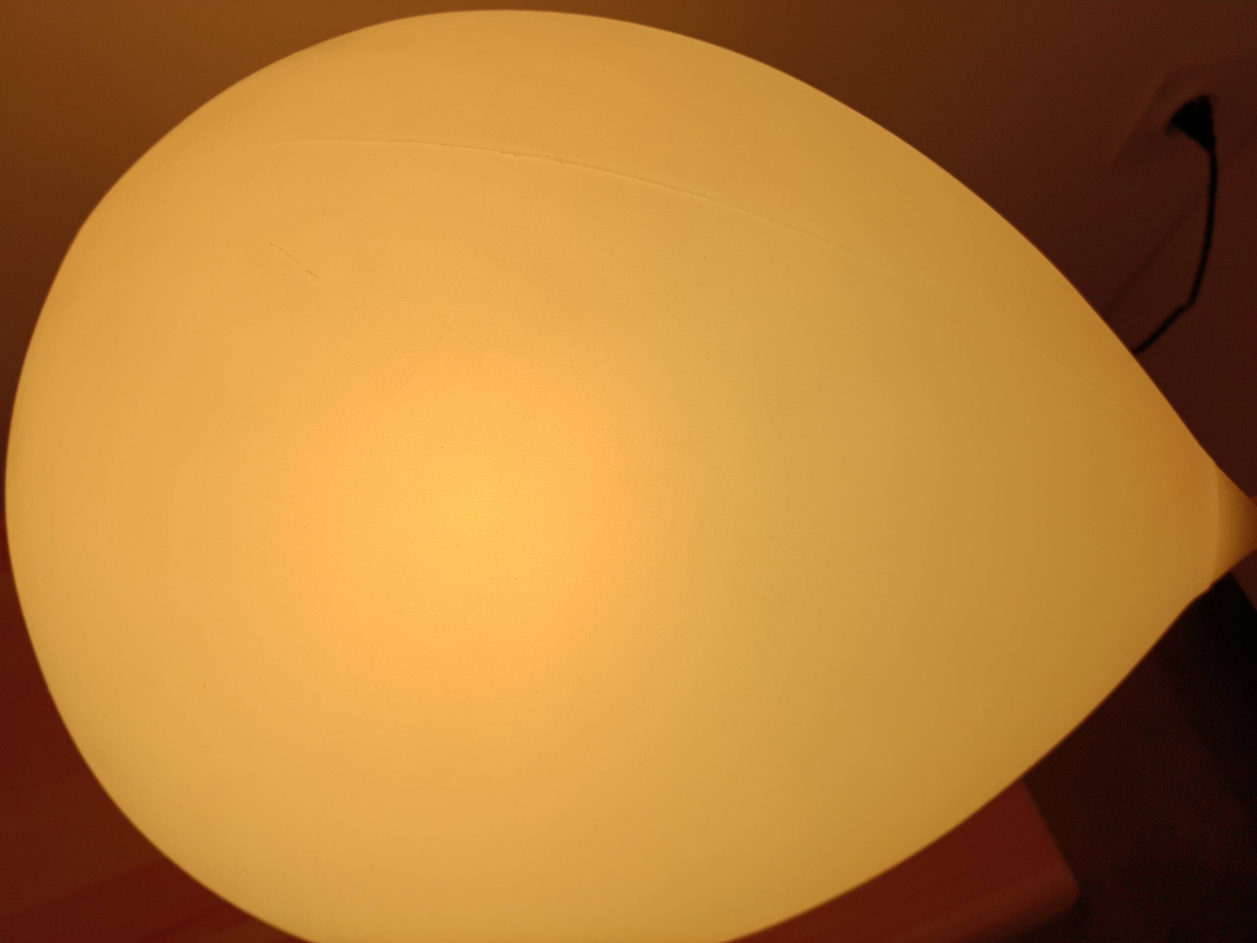 lampe ballon du designer Yves Christine produit par Bilumen Italie 1975