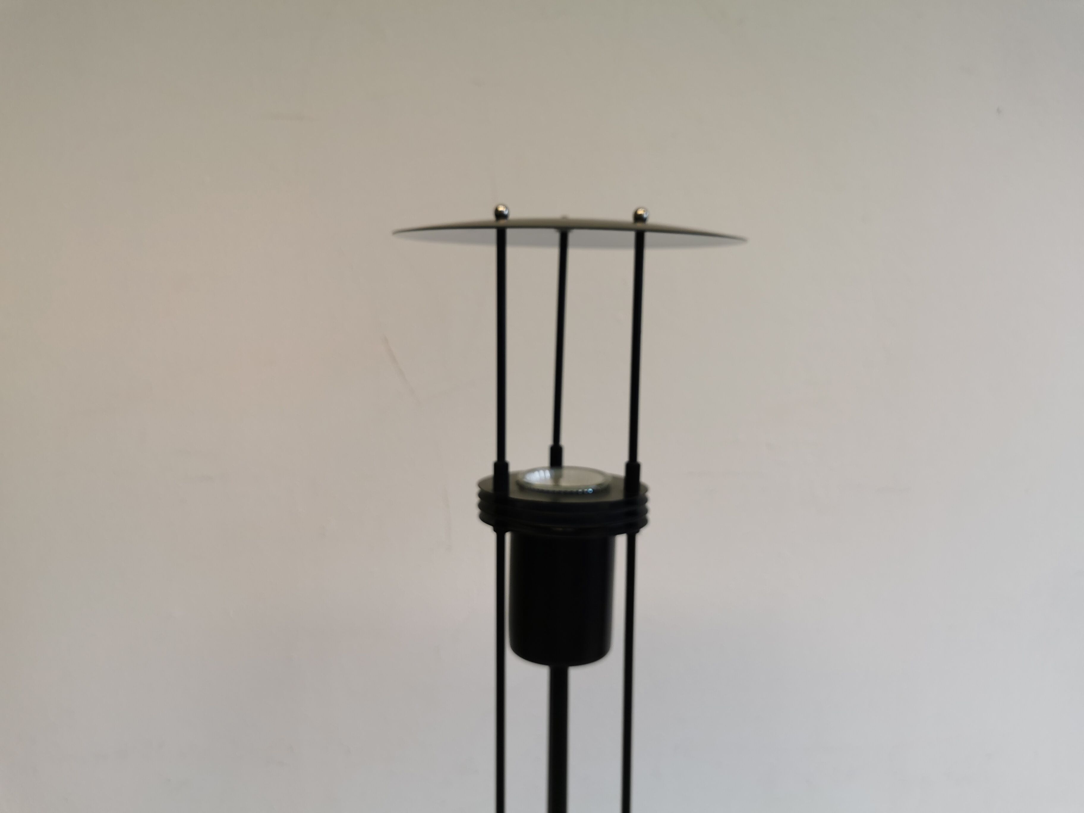Table lamp in black colour