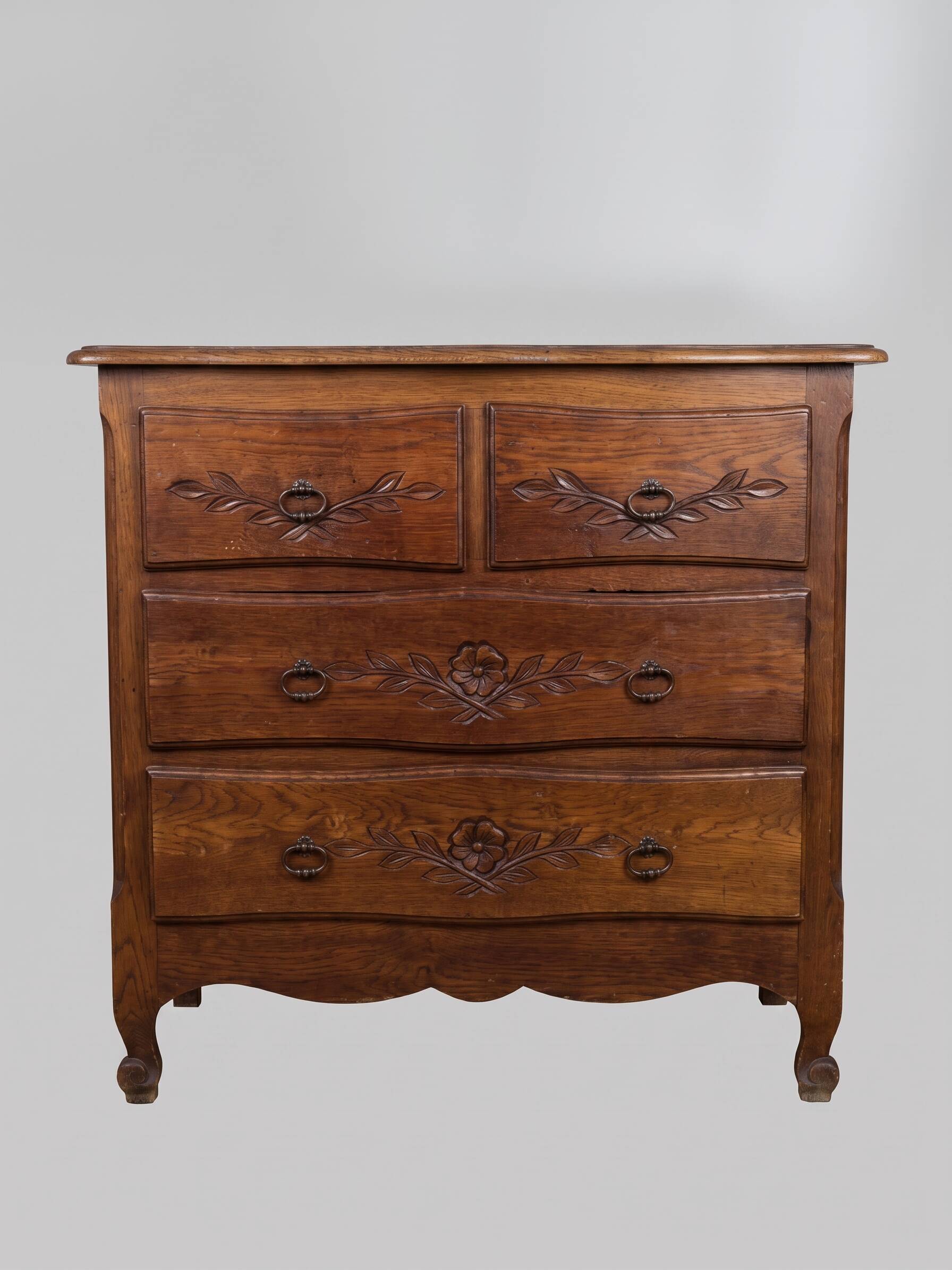 Rustic oak chest of drawers