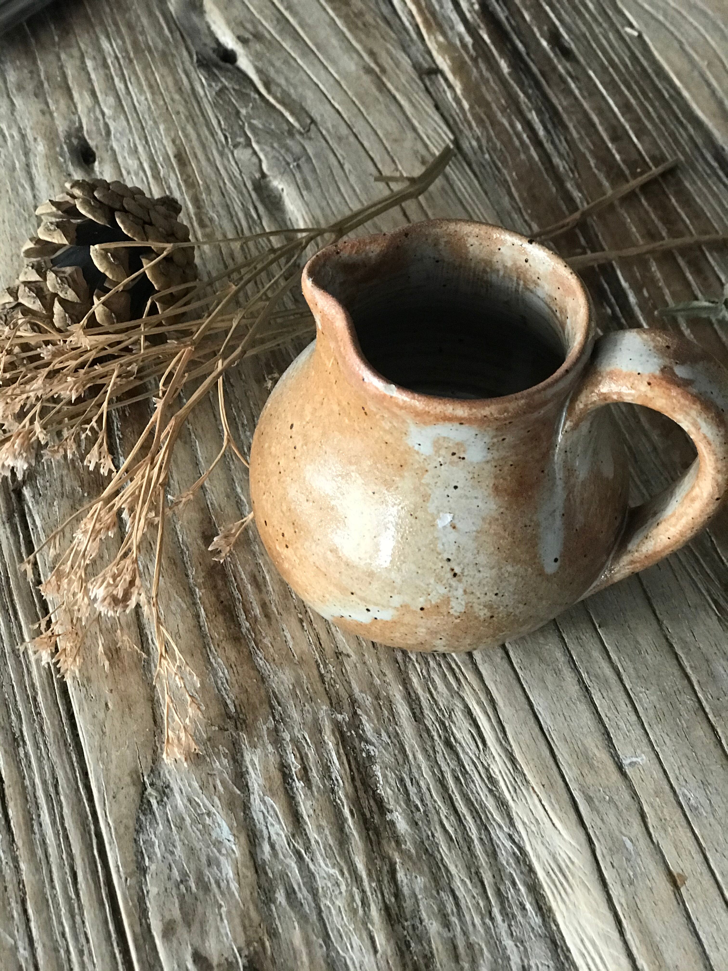 Pot à lait en grès