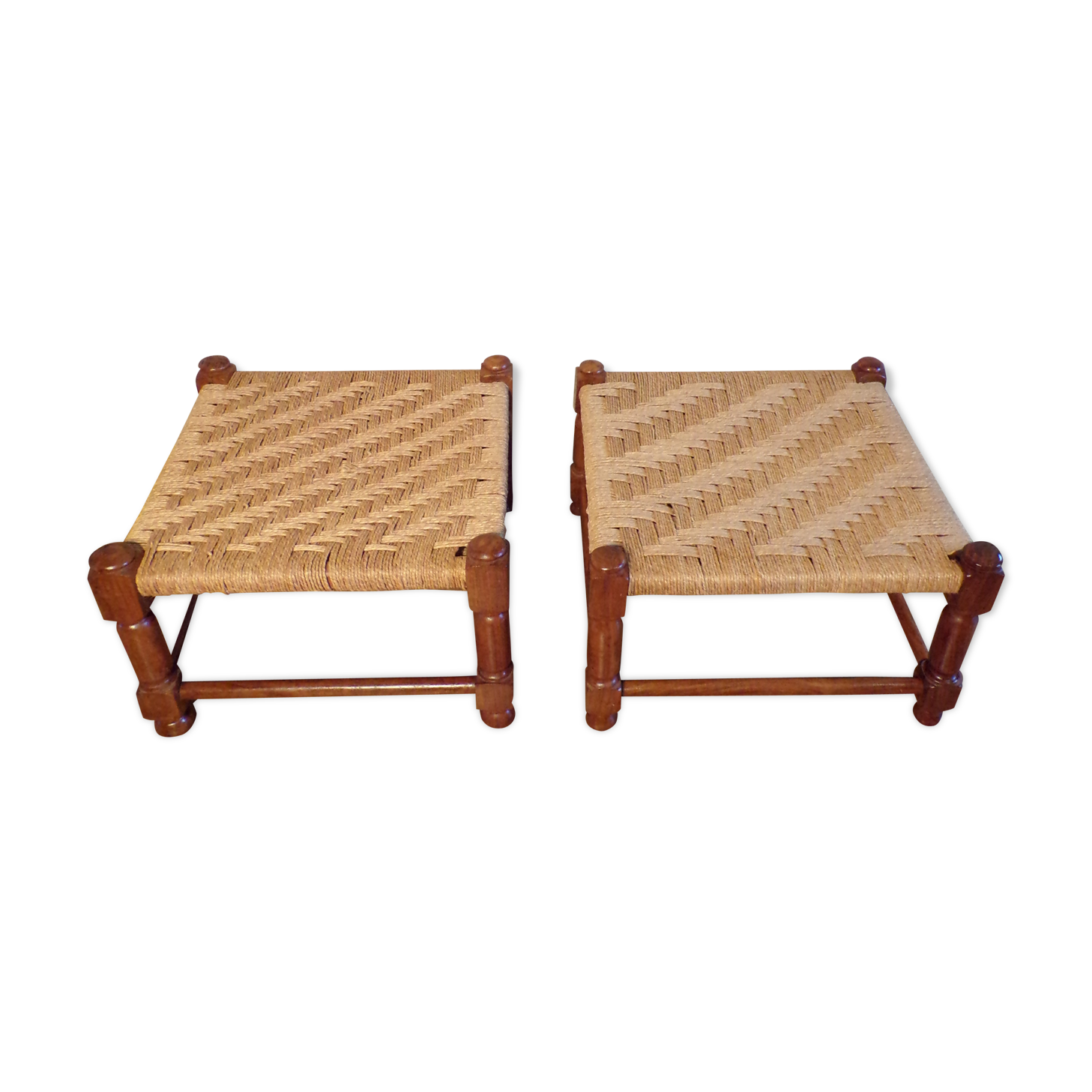 Pair of footrest