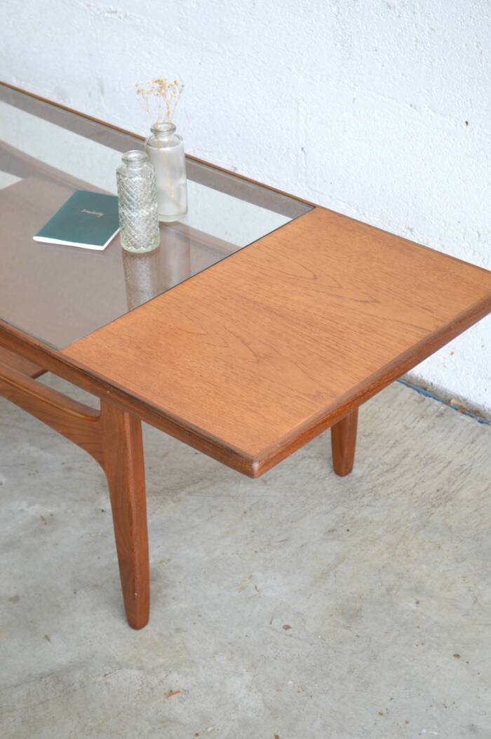 Table basse par G-plan plateau verre 136 cm