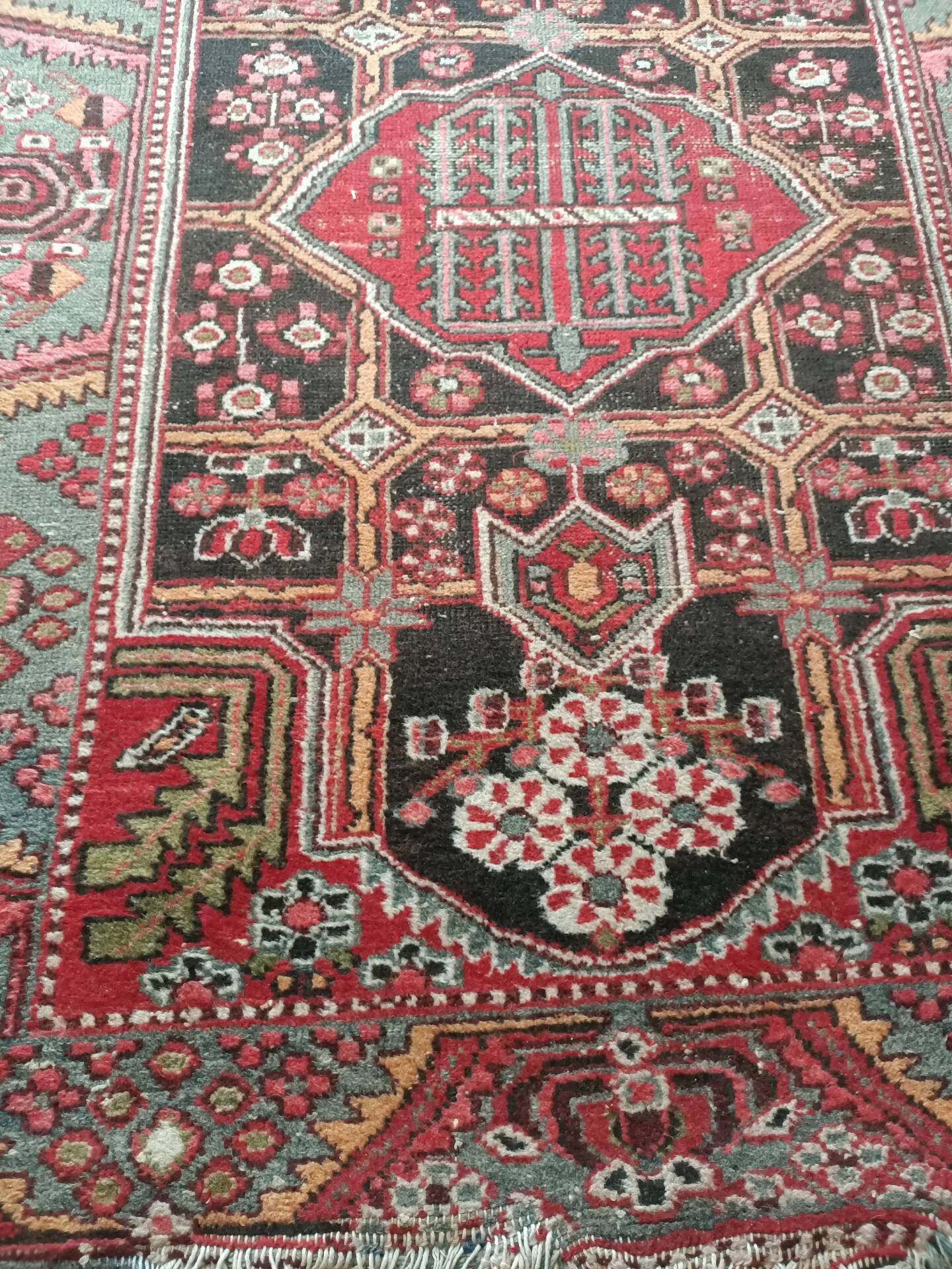 Antique Heriz rug 105 x 160 handmade