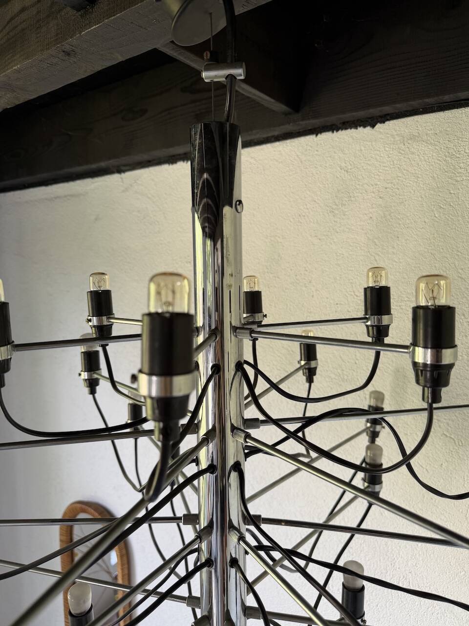 Lustre suspension Gino Sarfatti for Arteluce 30 lights model 2097 from the 1960s.