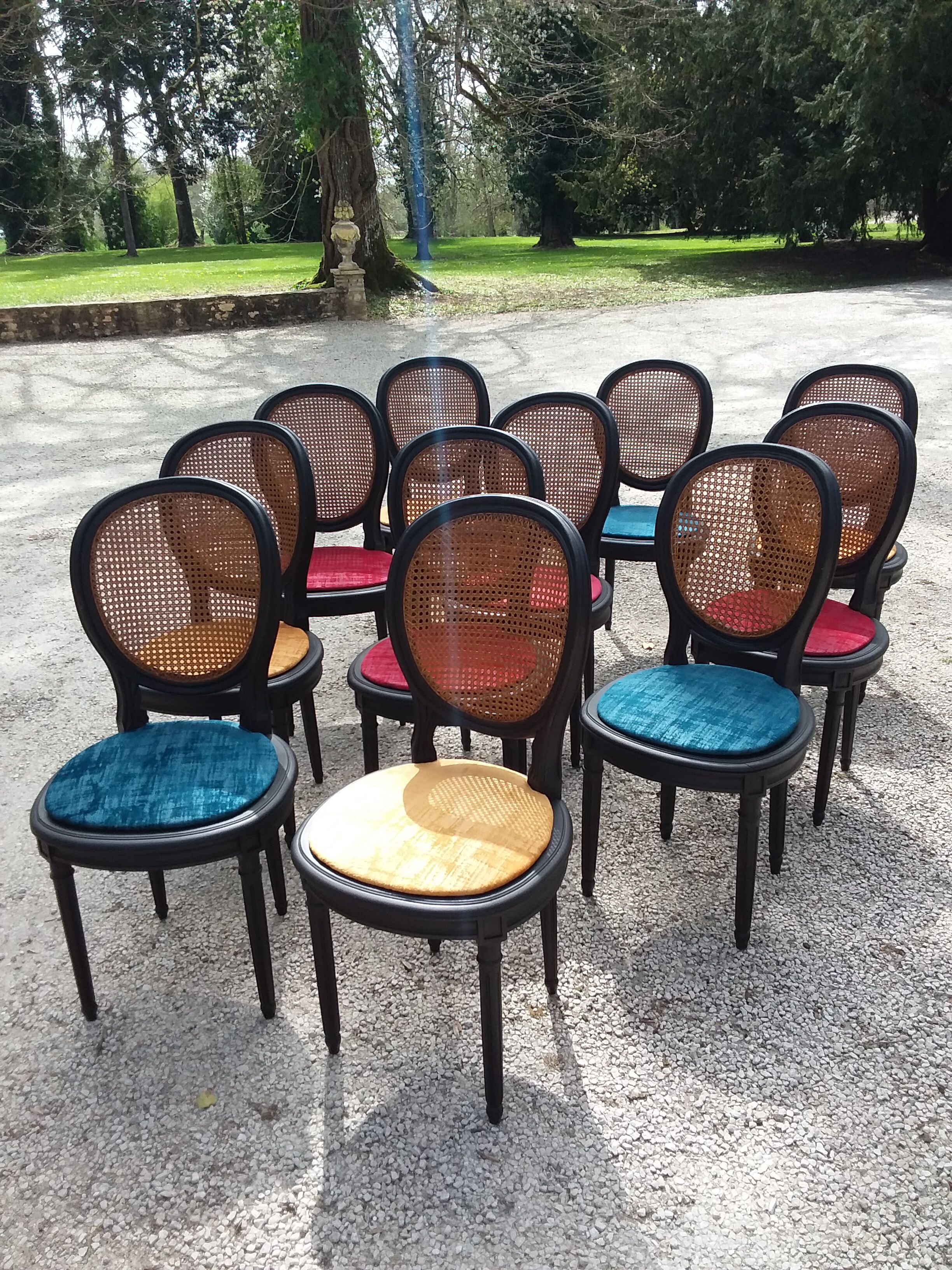 11 canne chairs