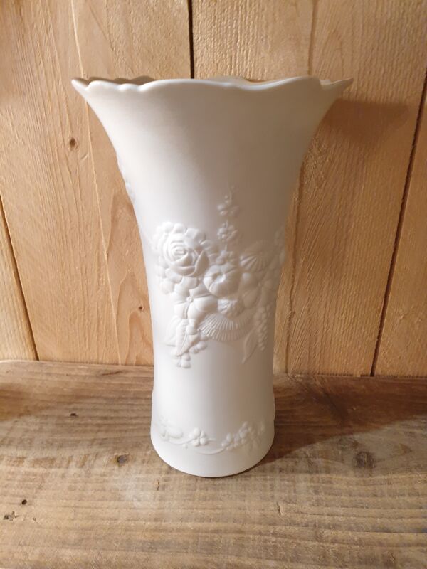 Vase en biscuit Kaiser