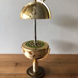 World mappe, globe cigarette distributor