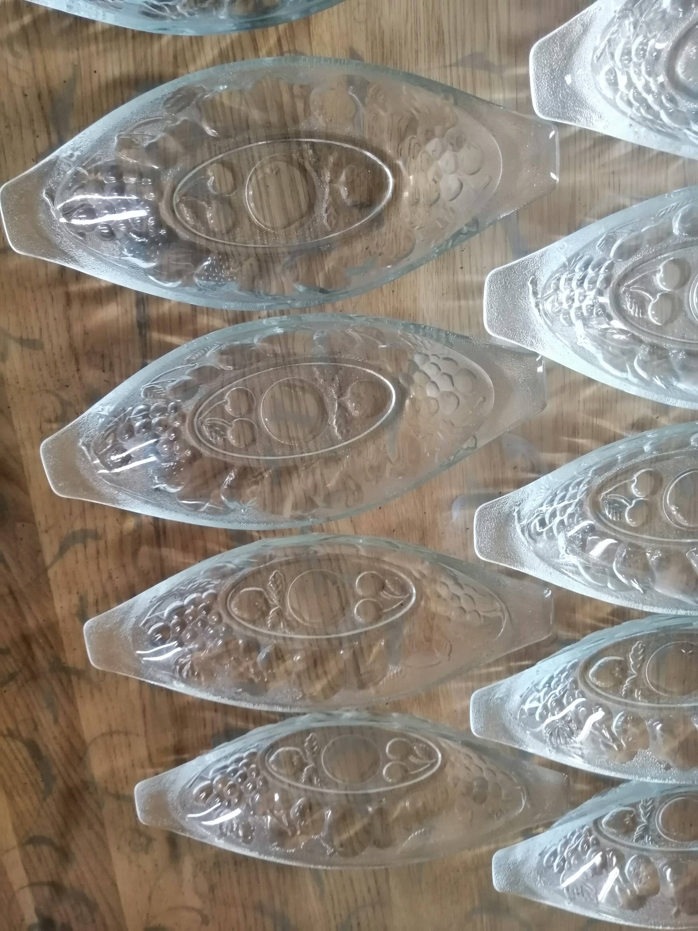 set of 12 vintage transparent glass banana split bowls