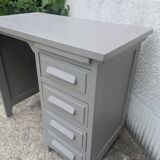 Administrative desk