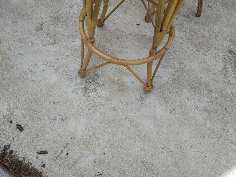 4 vintage rattan stools