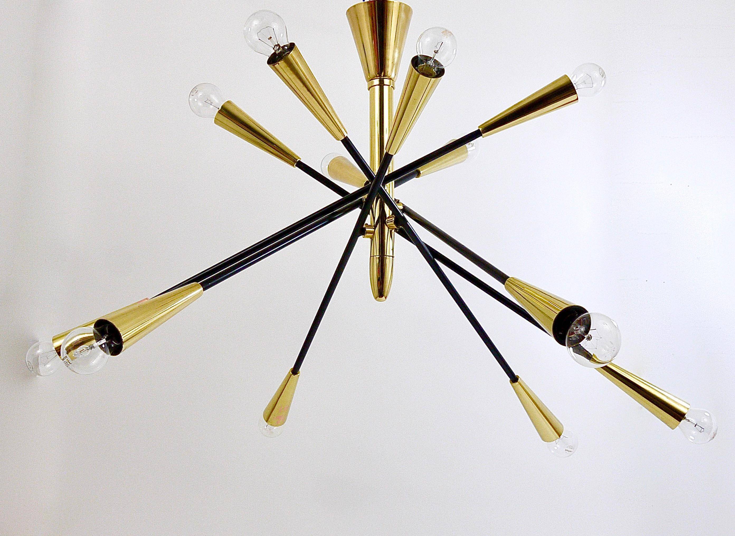 Black and brass articulated Sputnik chandelier in Stilnovo style, Italy, 1950.