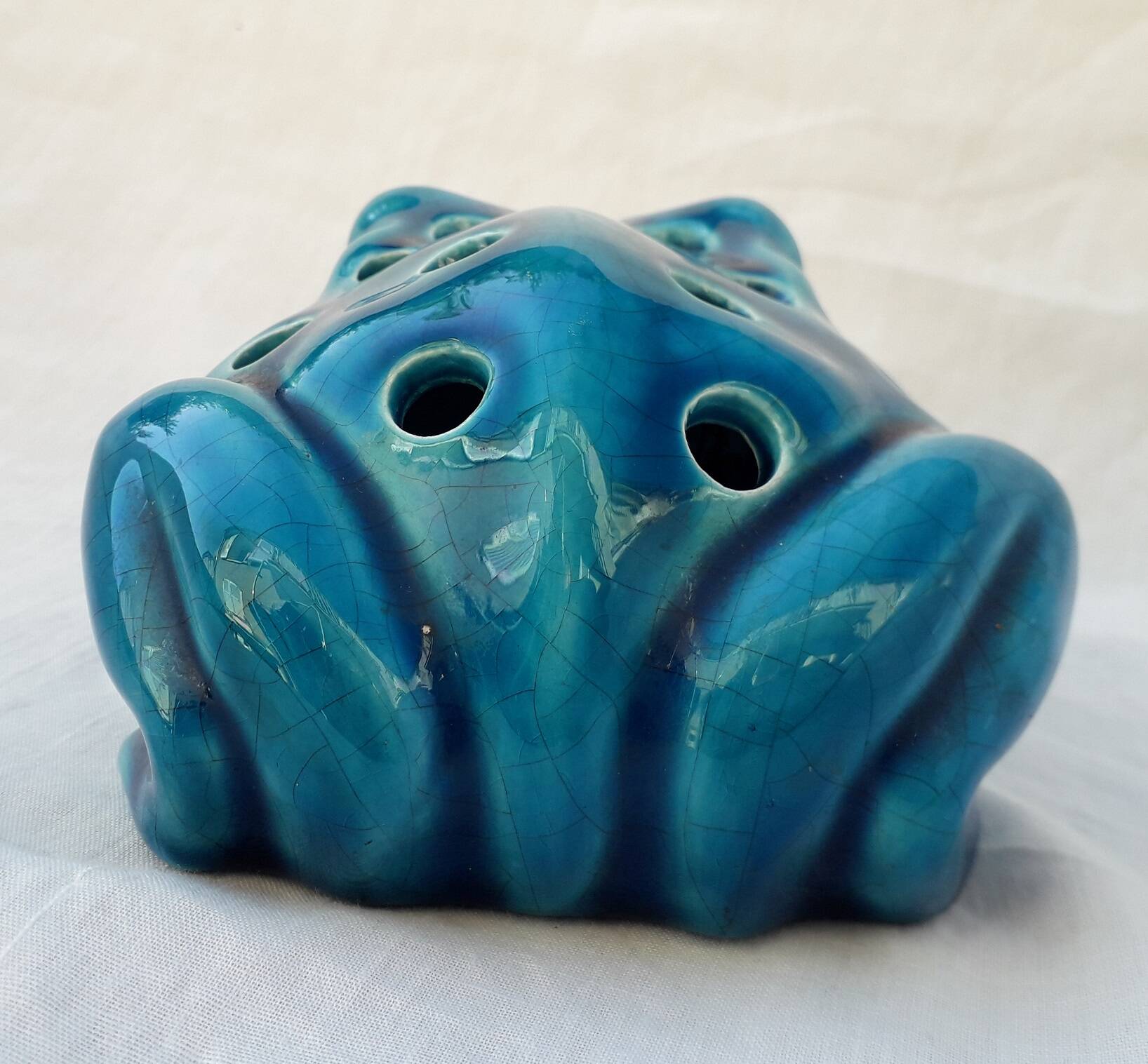 Blue ceramic frog flower frog