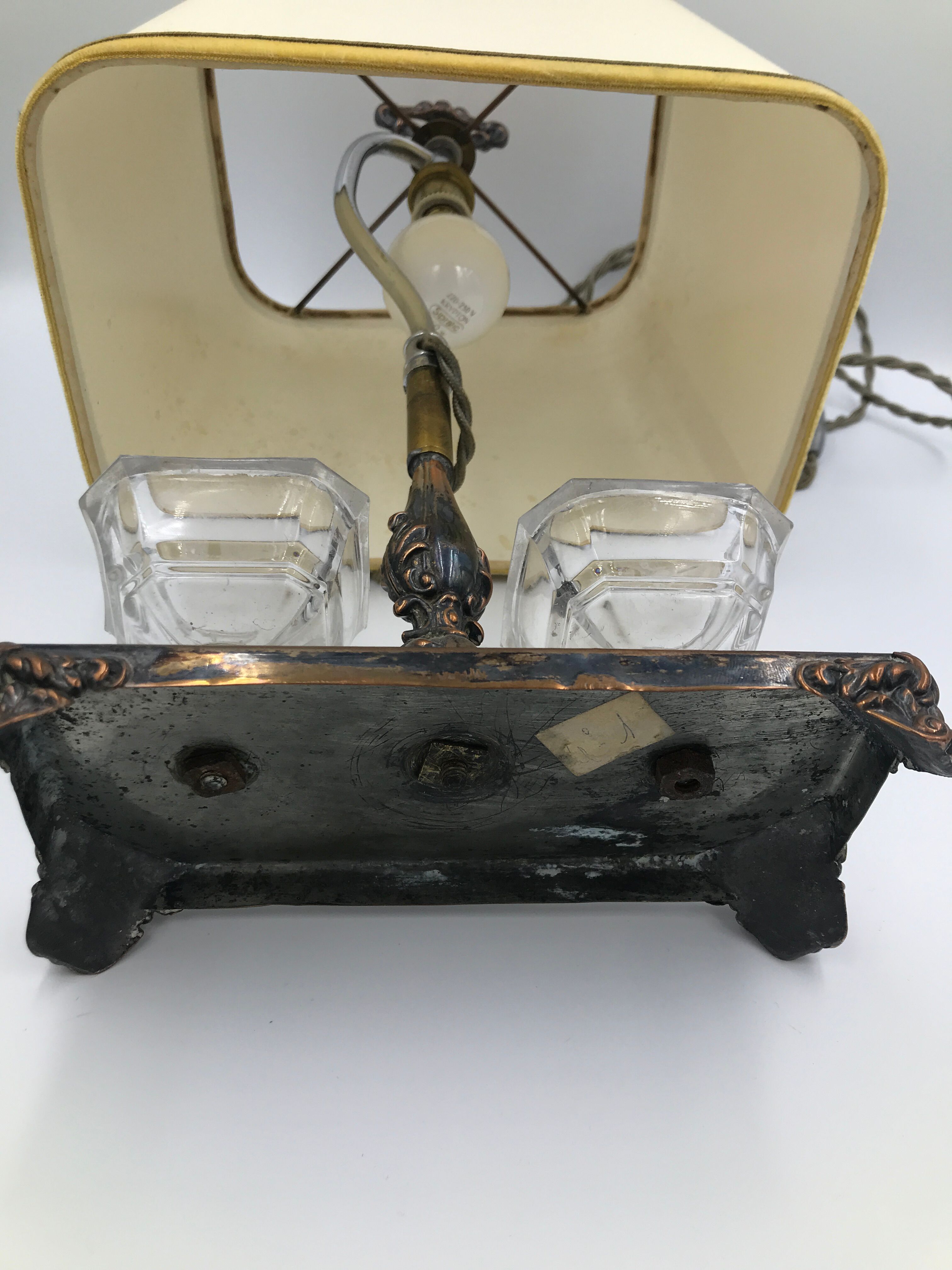 Lamp with bronze steel
